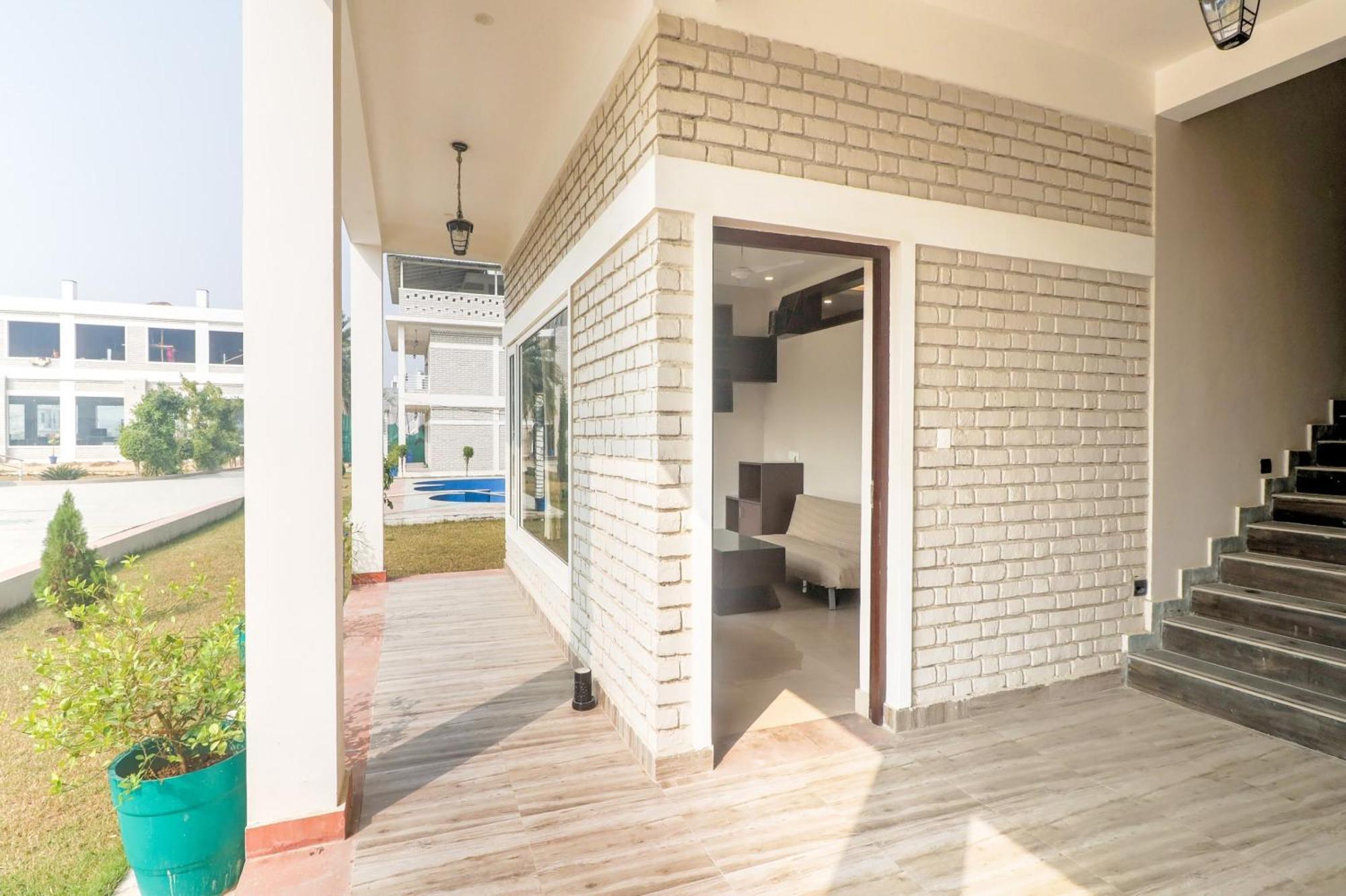 Townhouse Amaraa Farms Near Lulu Hypermarket Lucknow Eksteriør billede