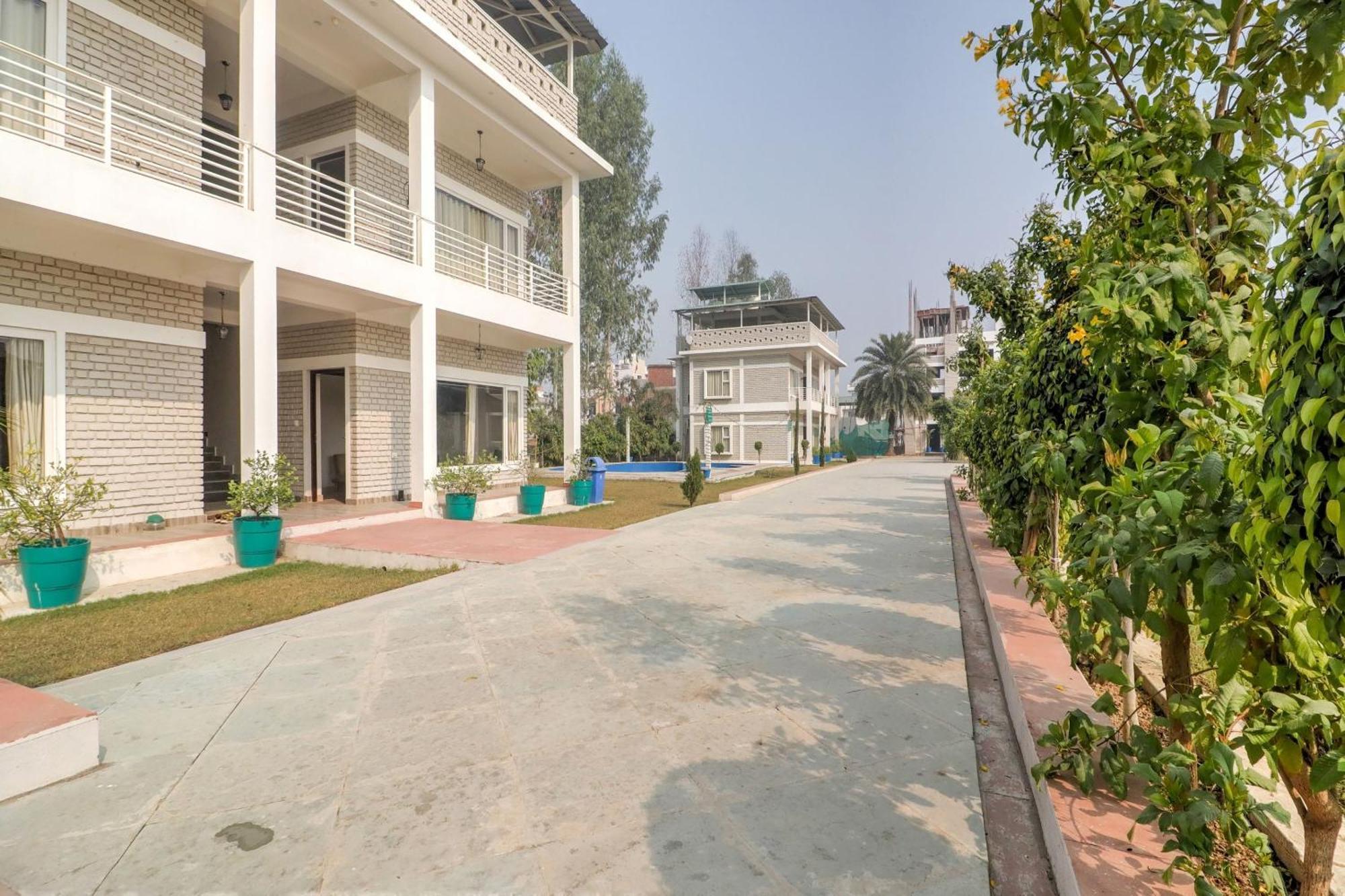 Townhouse Amaraa Farms Near Lulu Hypermarket Lucknow Eksteriør billede