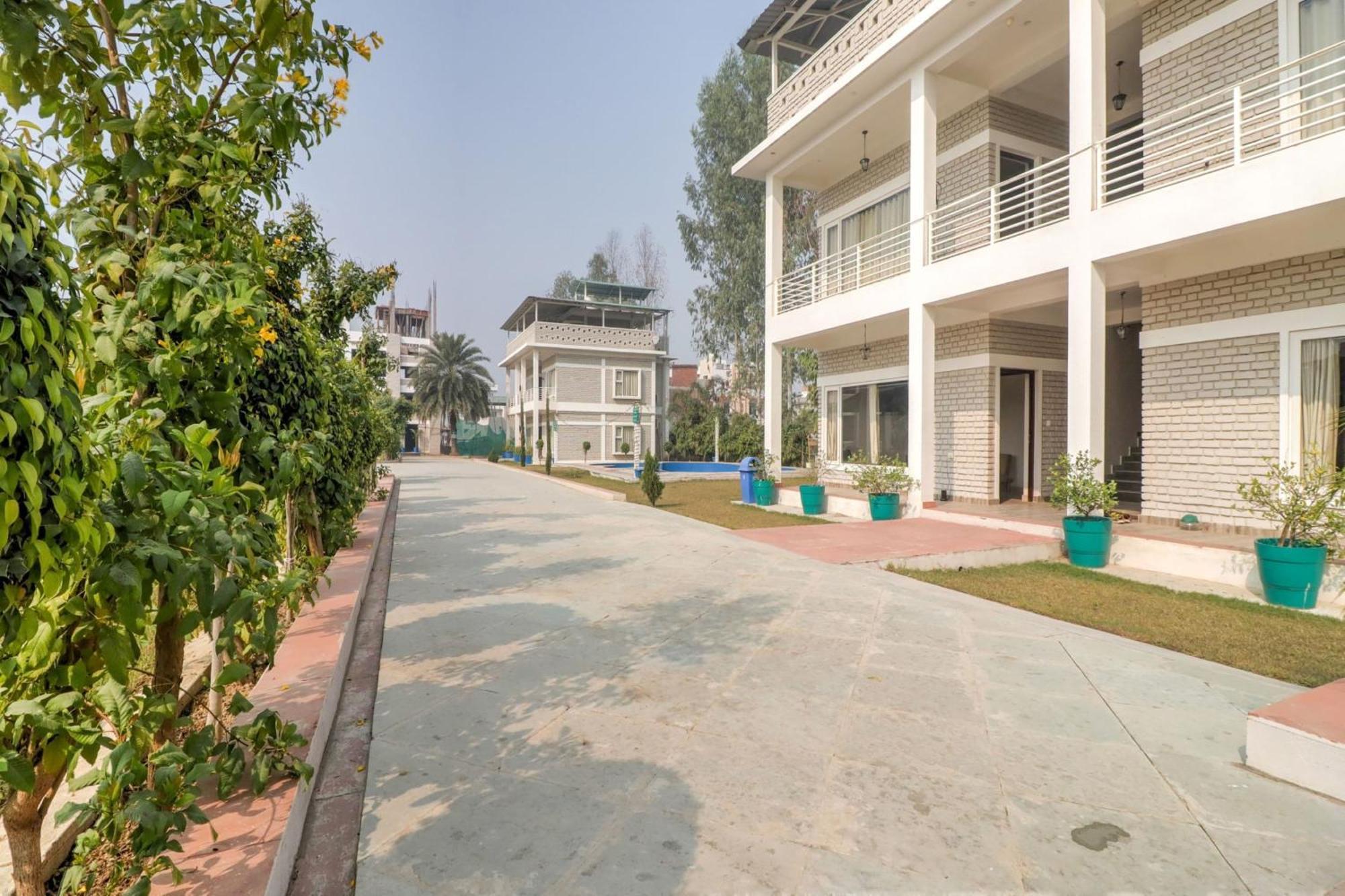 Townhouse Amaraa Farms Near Lulu Hypermarket Lucknow Eksteriør billede