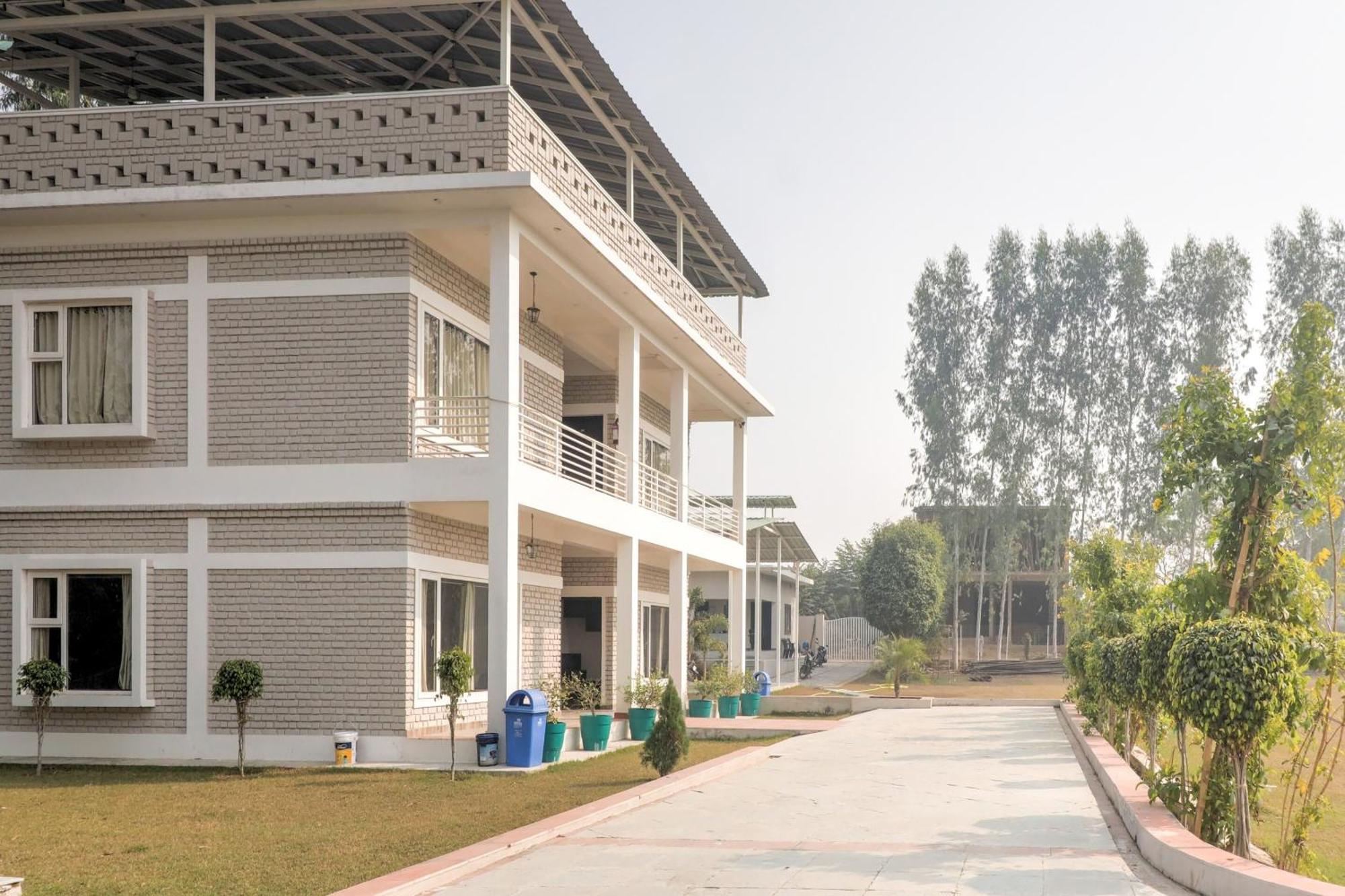 Townhouse Amaraa Farms Near Lulu Hypermarket Lucknow Eksteriør billede