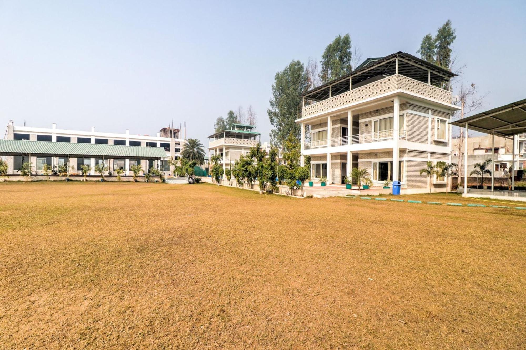 Townhouse Amaraa Farms Near Lulu Hypermarket Lucknow Eksteriør billede