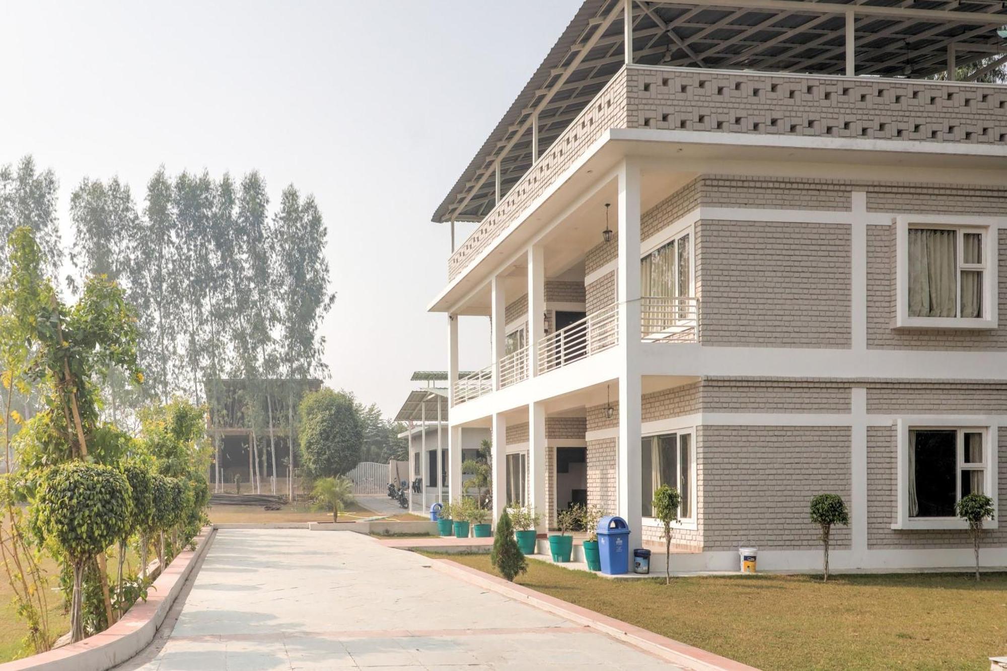 Townhouse Amaraa Farms Near Lulu Hypermarket Lucknow Eksteriør billede